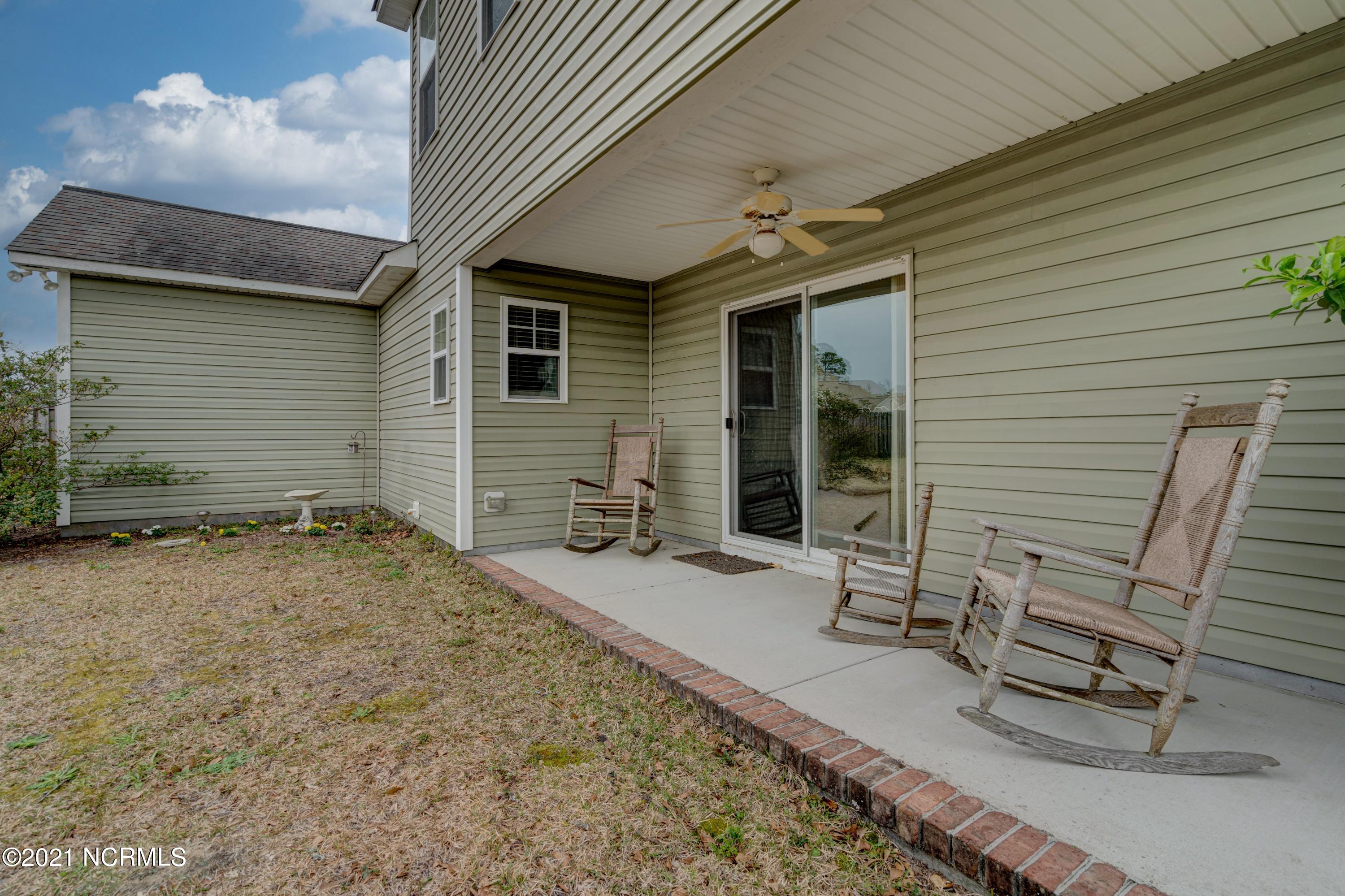 1703 Stones Edge Loop Road Wilmington, NC 28405 - Photo 26 of 31 1703StonesEdgeEdit-9