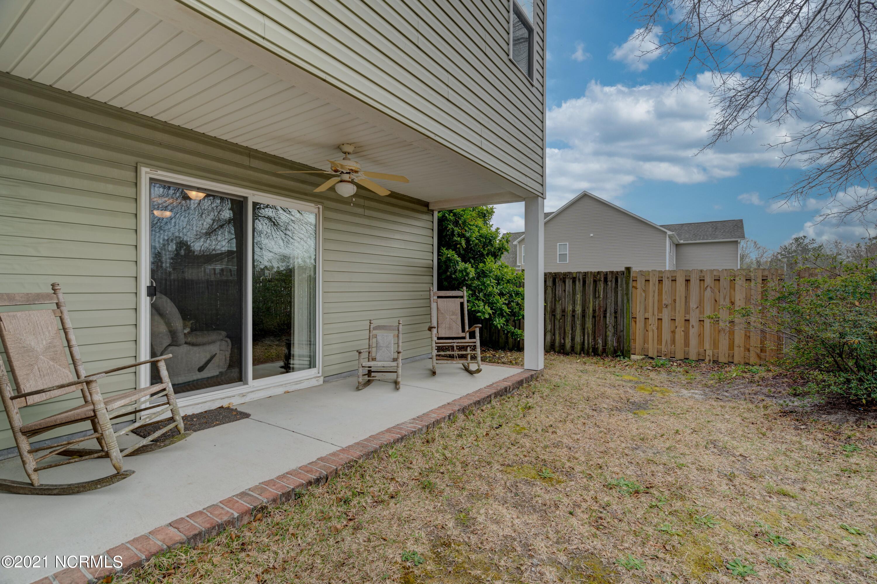 1703 Stones Edge Loop Road Wilmington, NC 28405 - Photo 27 of 31 1703StonesEdgeEdit-10