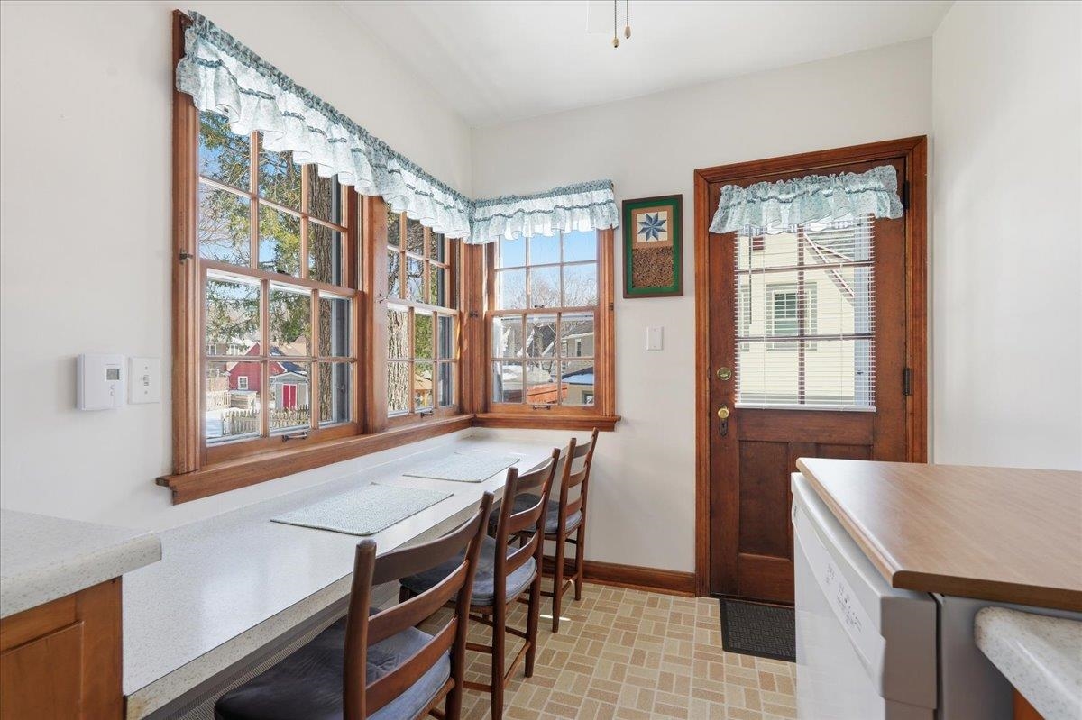 453 Virginia Madison, WI 53726 - Photo 9 of 34