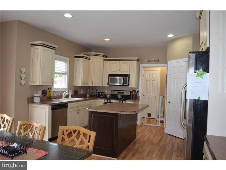 6 Lafayette Road Pennsville, NJ 08070 - Photo 4 of 12
