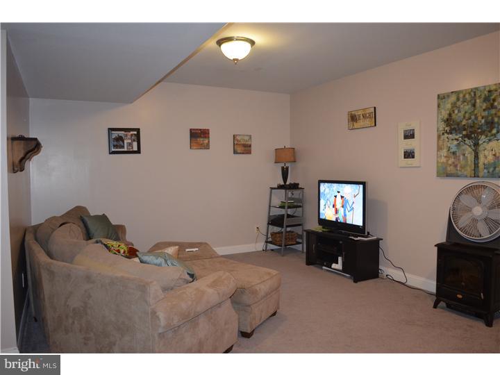 6 Lafayette Road Pennsville, NJ 08070 - Photo 7 of 12