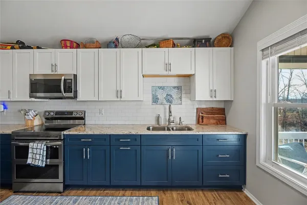 $299,900 | 135 Senecatu Drive, Waterloo, SC 29384