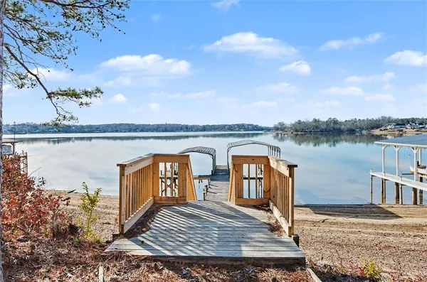 $299,900 | 135 Senecatu Drive, Waterloo, SC 29384