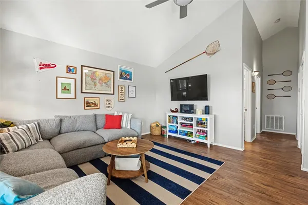 $299,900 | 135 Senecatu Drive, Waterloo, SC 29384