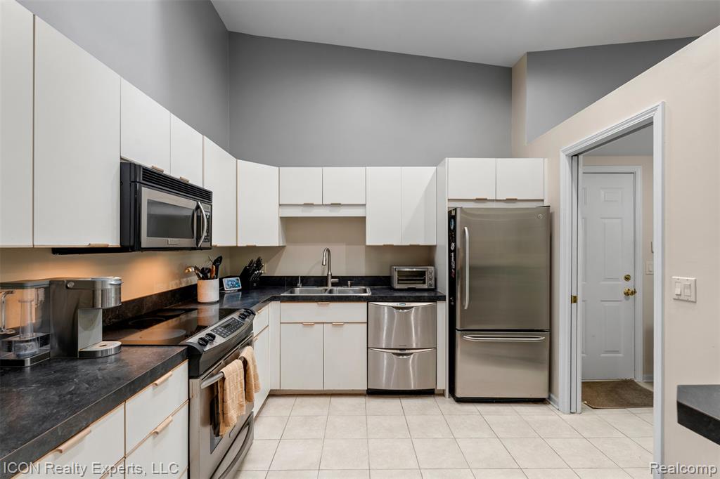 7208 Green Farm Road, Unit 154 West Bloomfield, MI 48322 - Photo 12 of 30 Gallery Image 12