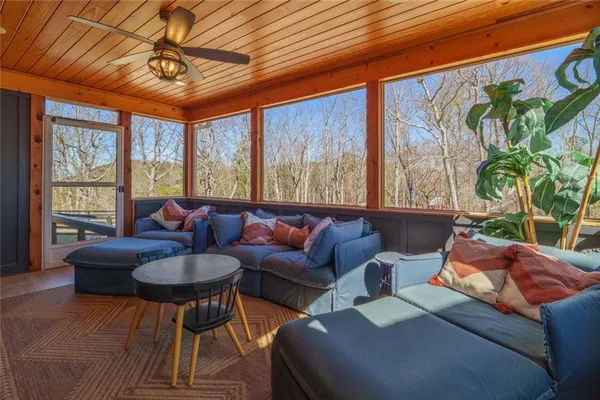 $1,600,000 | 463 East Valley Road Northeast, Rydal, GA 30171