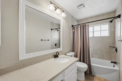 $625,000 | 34 Outervale Place, The Woodlands, TX 77381
