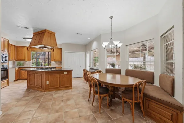 $625,000 | 34 Outervale Place, The Woodlands, TX 77381