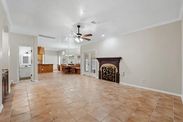 $625,000 | 34 Outervale Place, The Woodlands, TX 77381
