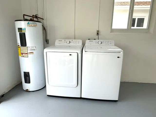 $589,000 | 9004 Southwest 6th Street, Boca Raton, FL 33433