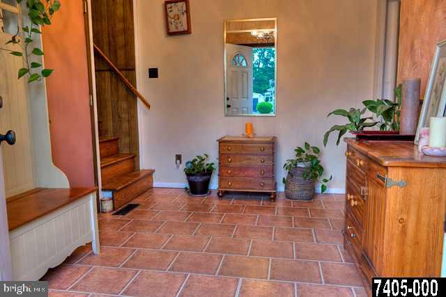 2420 Dunbar Road York, PA 17408 - Photo 2 of 17