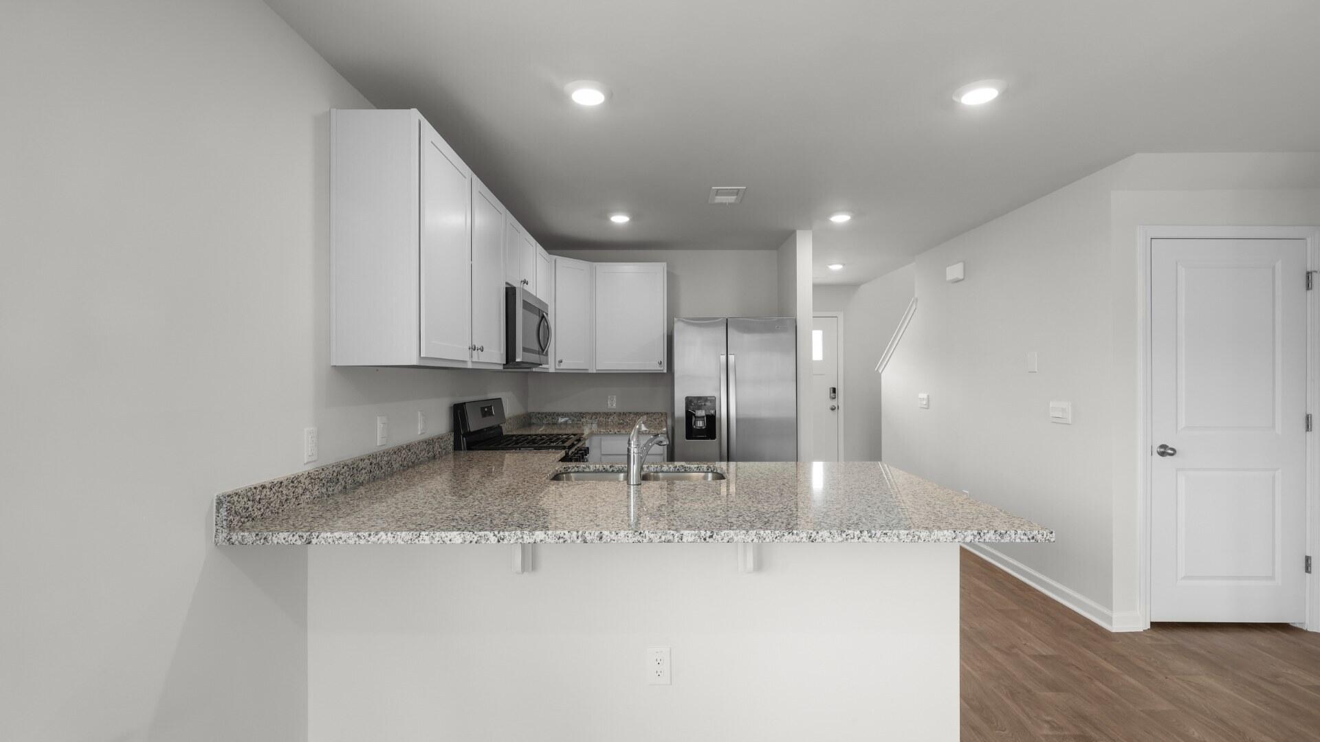 902 Long Blf Road Summerville, SC 29486 - Photo 16 of 32 518 Golden Embers_9