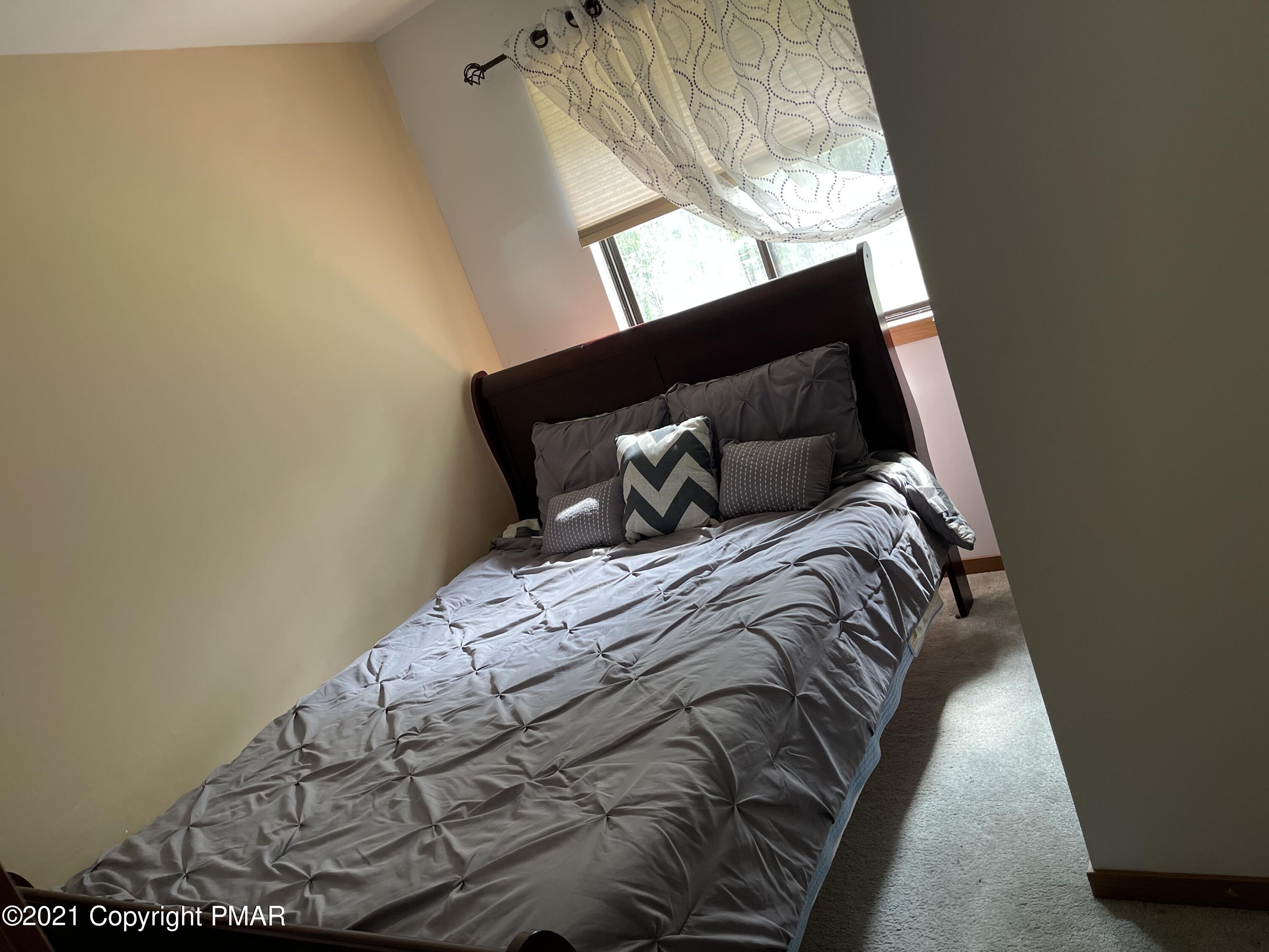 331 Crewe Court Bushkill, PA 18324 - Photo 20 of 30 Photo Jul 08, 3 56 00 PM