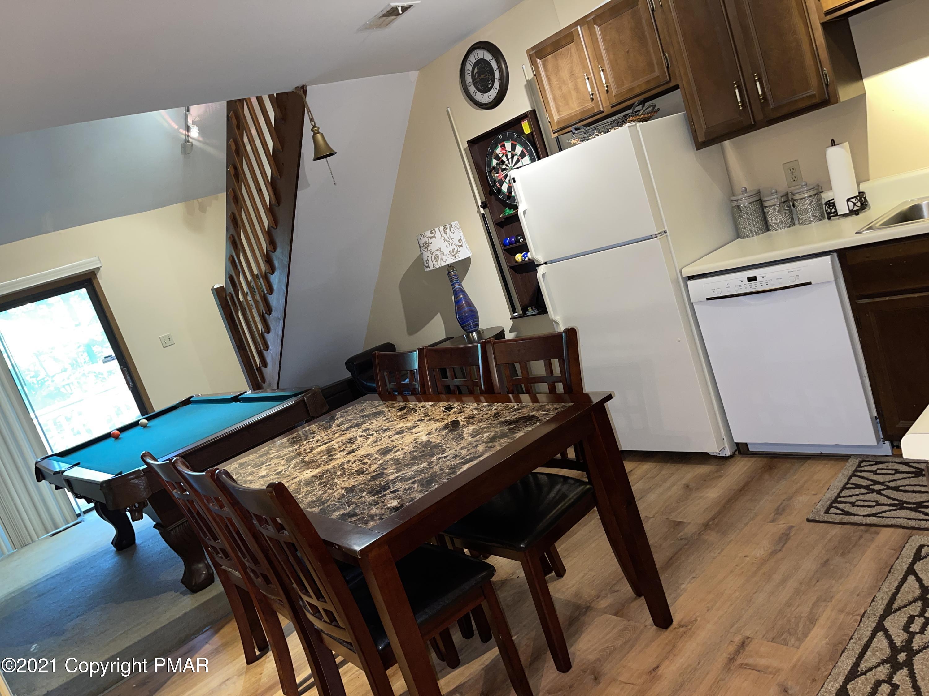 331 Crewe Court Bushkill, PA 18324 - Photo 5 of 30 Photo Jul 08, 3 49 45 PM