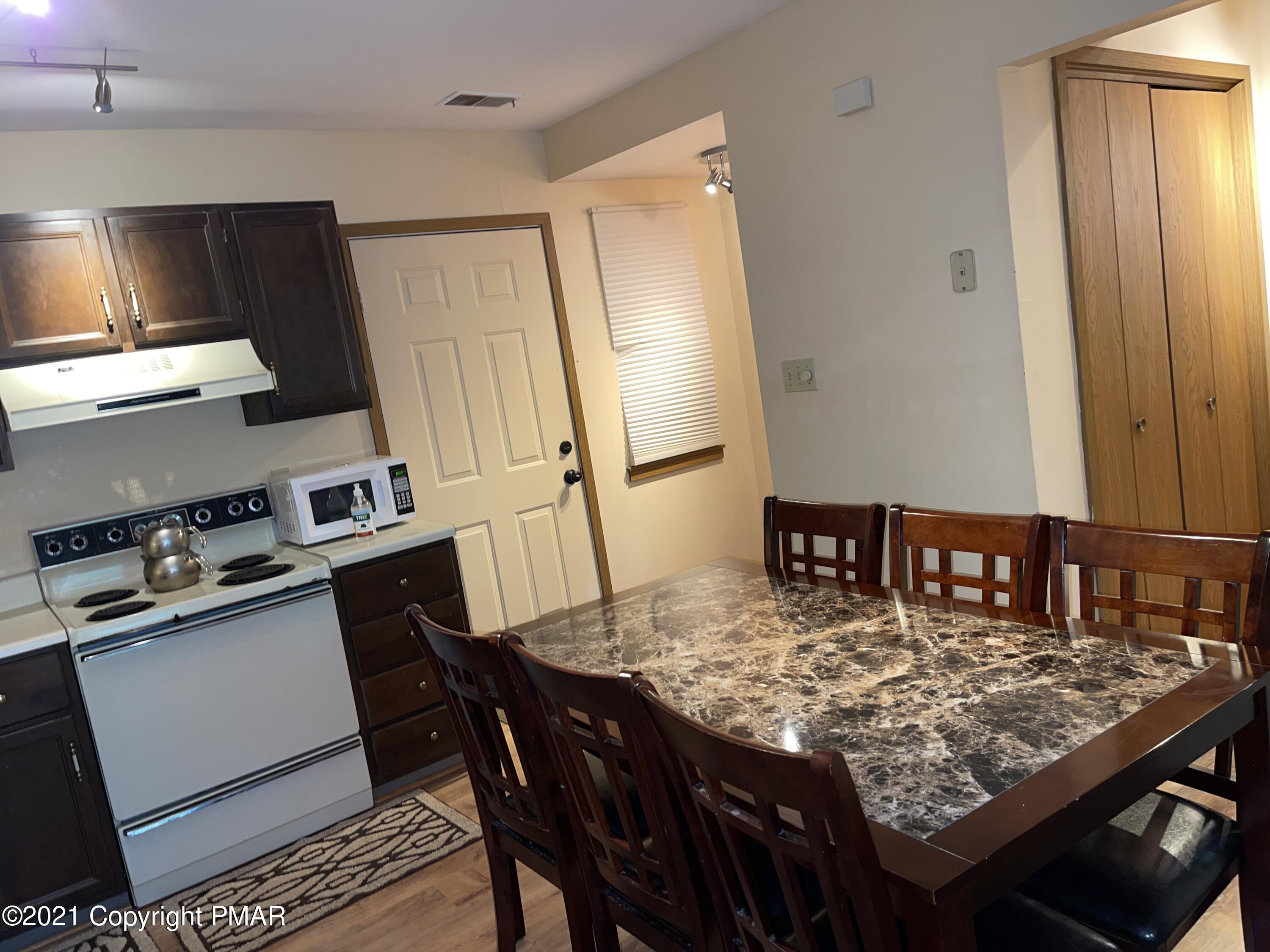 331 Crewe Court Bushkill, PA 18324 - Photo 7 of 30 Photo Jul 08, 3 50 18 PM