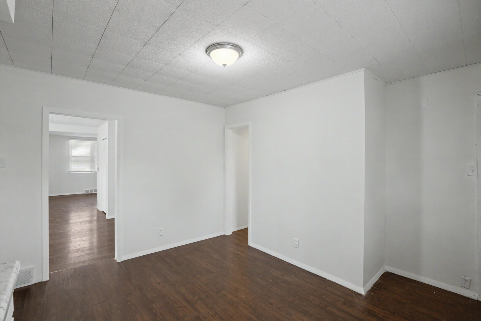 1713 North 5th Street Clinton, IA 52732 - Photo 13 of 24
