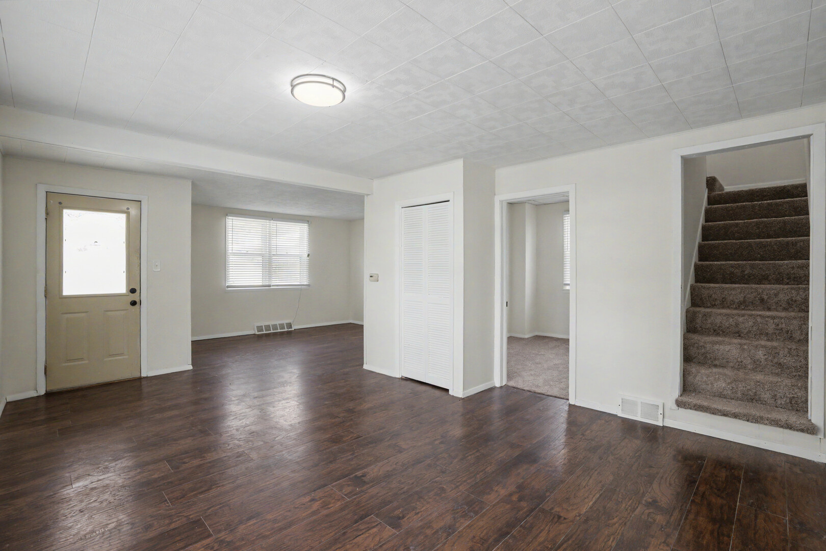 1713 North 5th Street Clinton, IA 52732 - Photo 7 of 24
