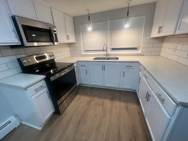 $1,395 | 6412 South Evans Avenue, Unit GARDEN, Chicago, IL 60637