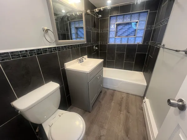 $1,395 | 6412 South Evans Avenue, Unit GARDEN, Chicago, IL 60637