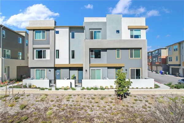 $695,000 | 27582 Manzanita Way, Valencia, CA 91381