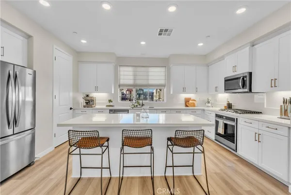 $695,000 | 27582 Manzanita Way, Valencia, CA 91381