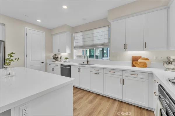 $695,000 | 27582 Manzanita Way, Valencia, CA 91381