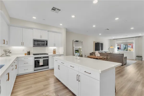 $695,000 | 27582 Manzanita Way, Valencia, CA 91381