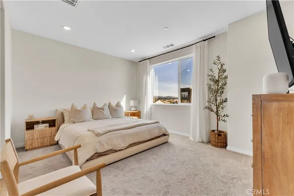 $695,000 | 27582 Manzanita Way, Valencia, CA 91381