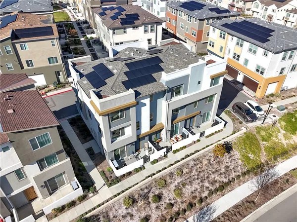 $695,000 | 27582 Manzanita Way, Valencia, CA 91381