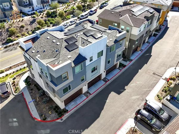 $695,000 | 27582 Manzanita Way, Valencia, CA 91381