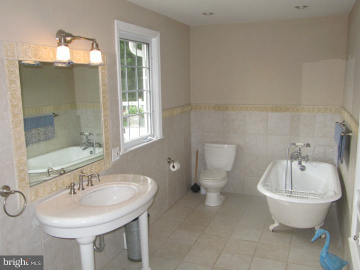 400 Saybrook Road Villanova, PA 19085 - Photo 16 of 19 Bathroom