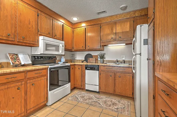 $139,900 | 2228 High Street, Bristol, VA 24201