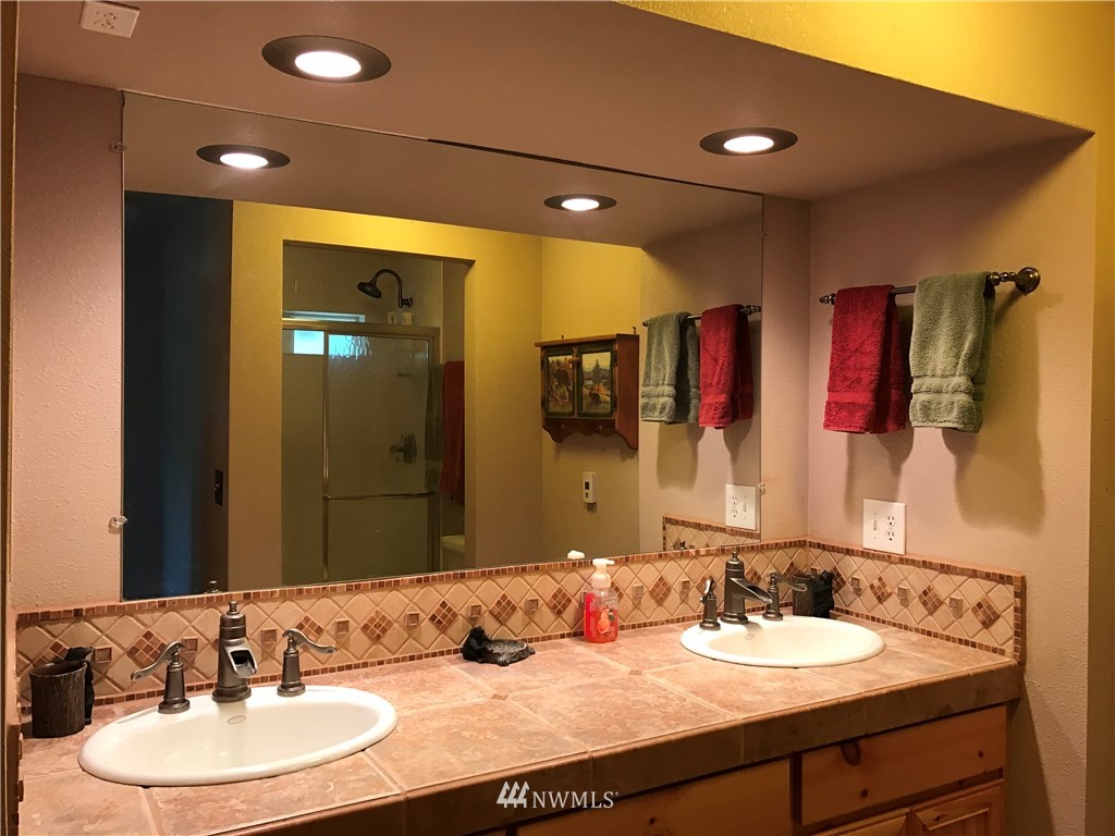 100 Moon Valley Road East Wenatchee, WA 98802 - Photo 12 of 25 Gallery Image 12
