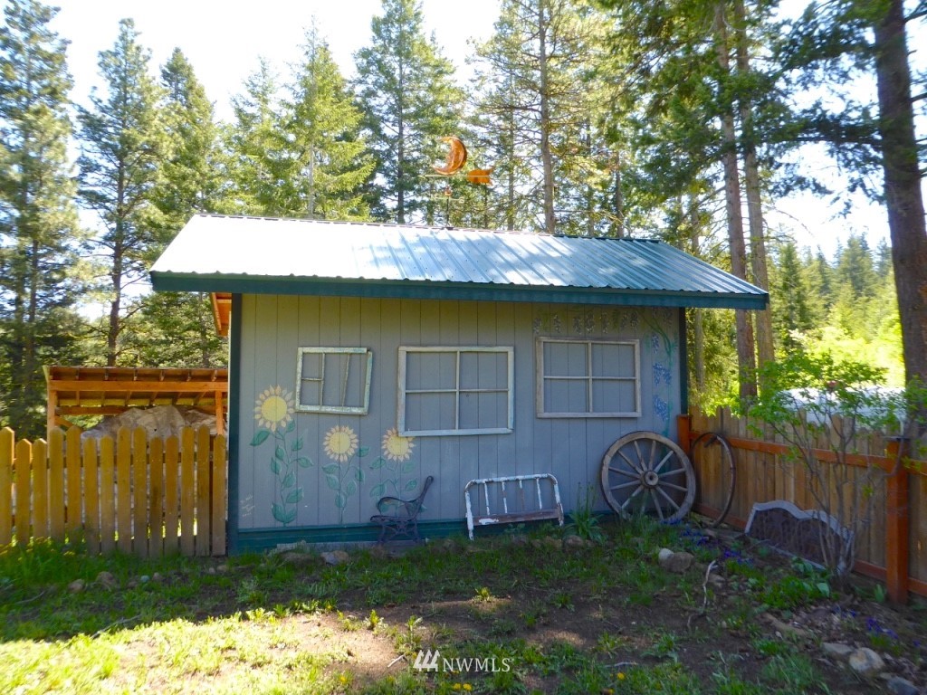 100 Moon Valley Road East Wenatchee, WA 98802 - Photo 23 of 25 Gallery Image 23