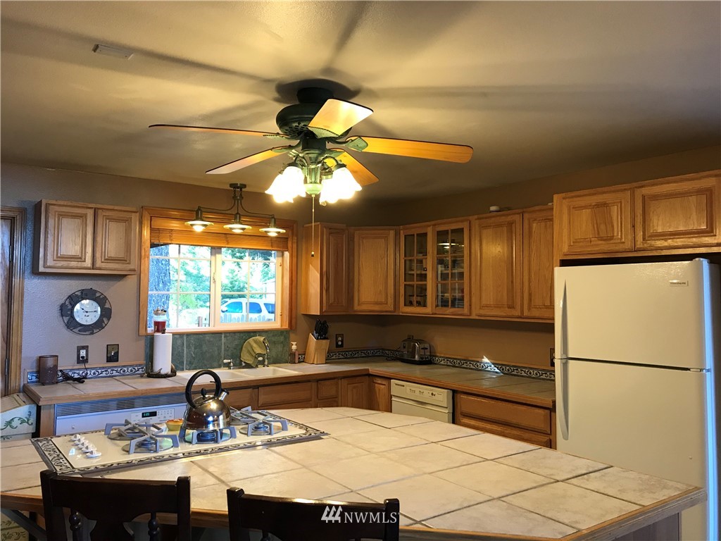 100 Moon Valley Road East Wenatchee, WA 98802 - Photo 6 of 25 Gallery Image 6