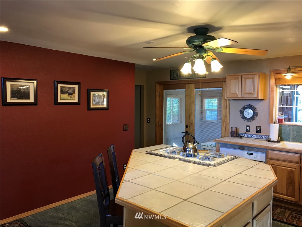 100 Moon Valley Road East Wenatchee, WA 98802 - Photo 7 of 25 Gallery Image 7