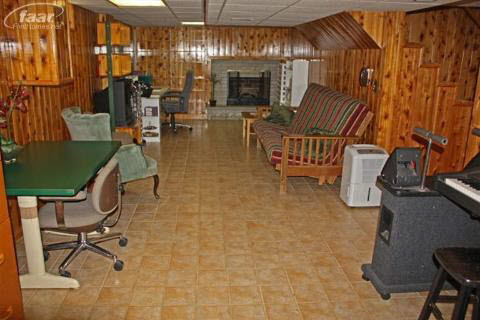 330 East River Road Flushing, MI 48433 - Photo 15 of 22 20217208-14.JPG