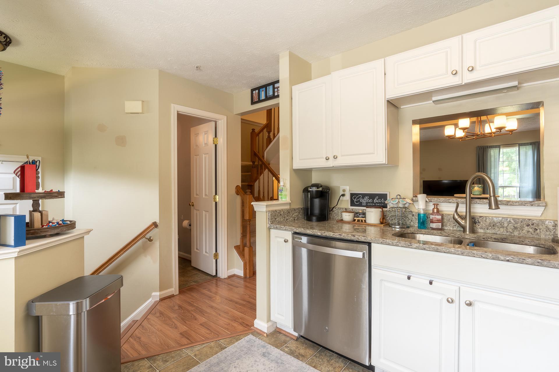 8504 Pine Meadows Drive Odenton, MD 21113 - Photo 3 of 32