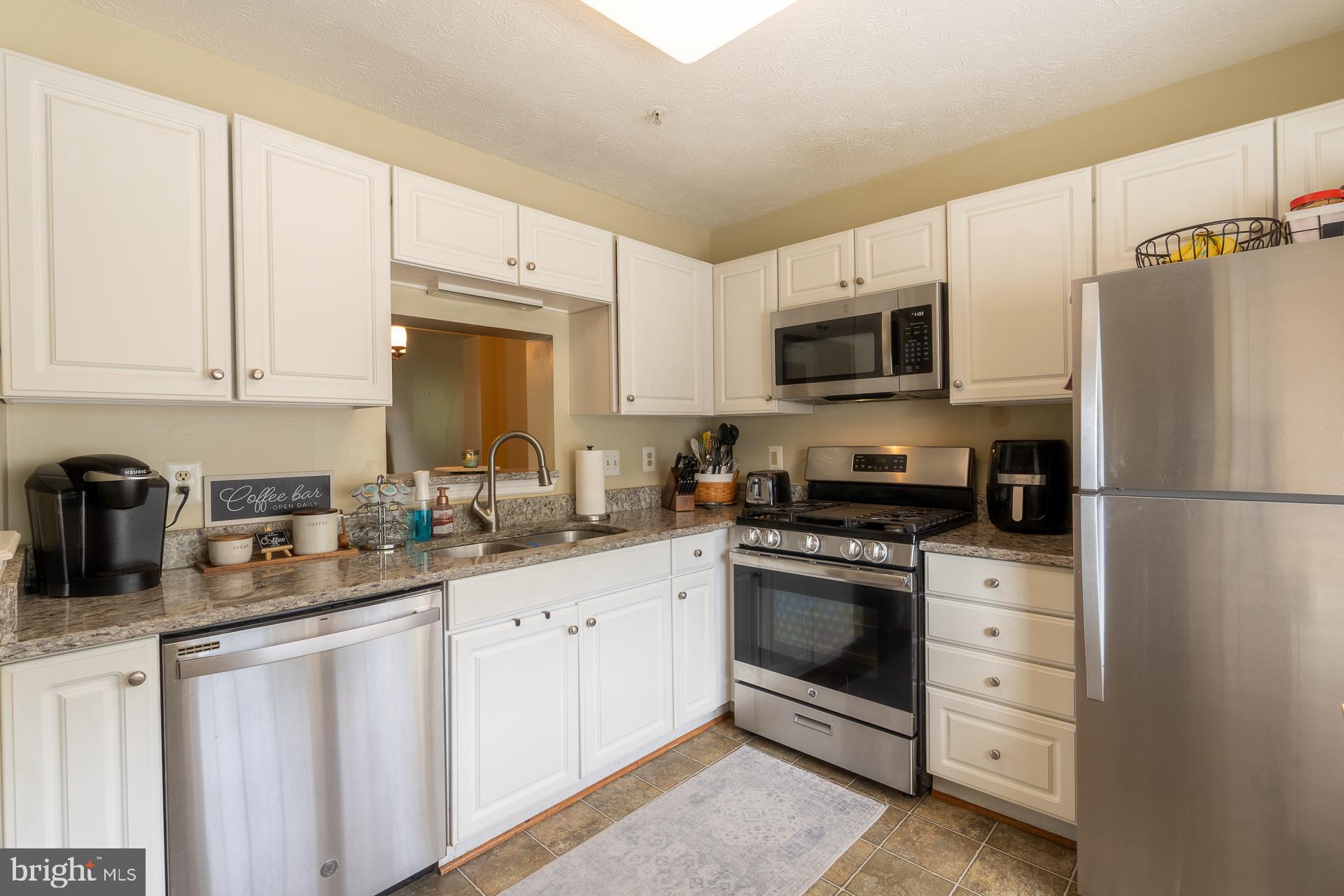 8504 Pine Meadows Drive Odenton, MD 21113 - Photo 4 of 32