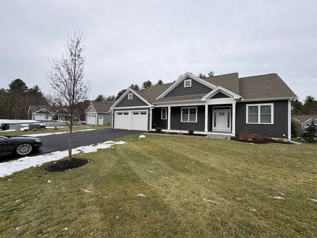 $849,900 | 3 Testament Circle, Unit 11, Nashua, NH 03062