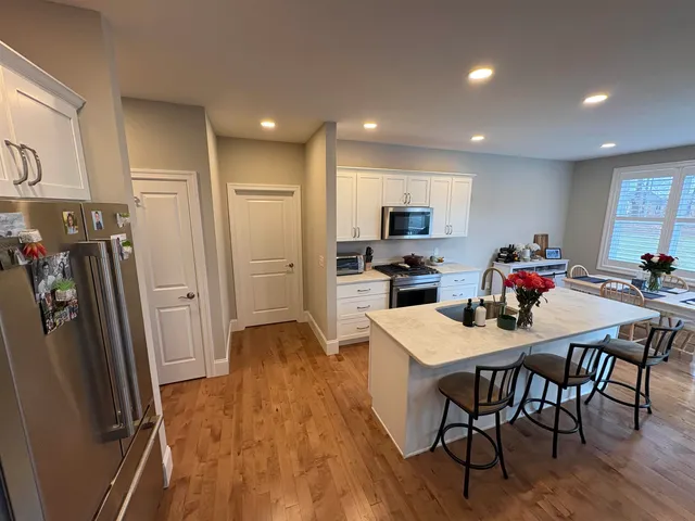 $849,900 | 3 Testament Circle, Unit 11, Nashua, NH 03062