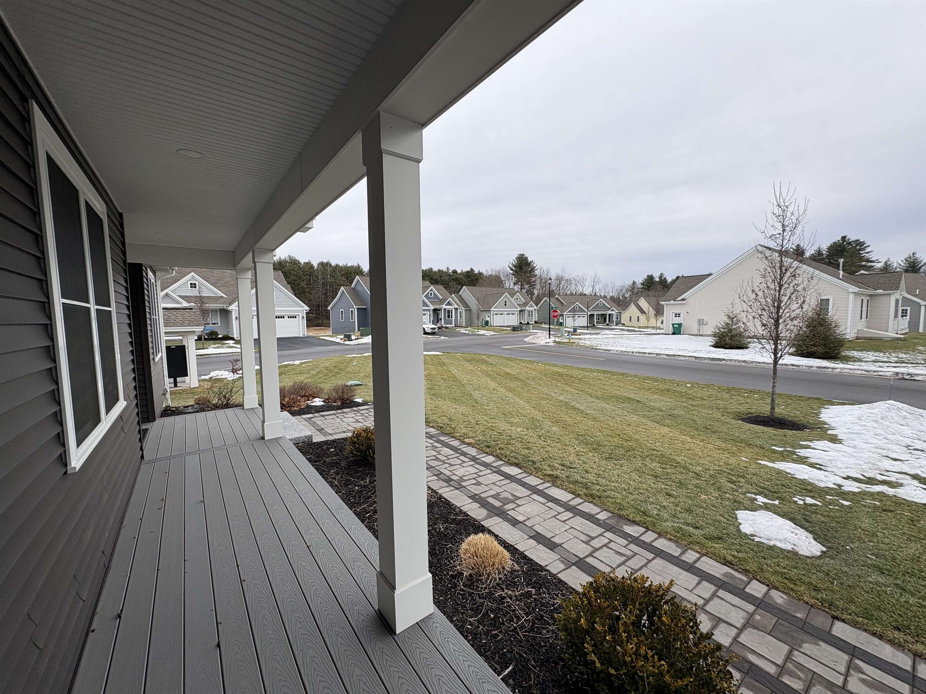 3 Testament Circle, Unit 11 Nashua, NH 03062 - Photo 4 of 45