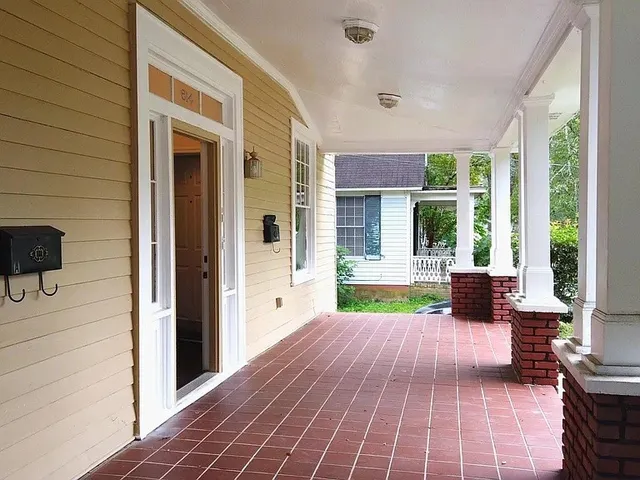 $1,100 | 614 2nd Avenue, Unit A, Columbus, GA 31901