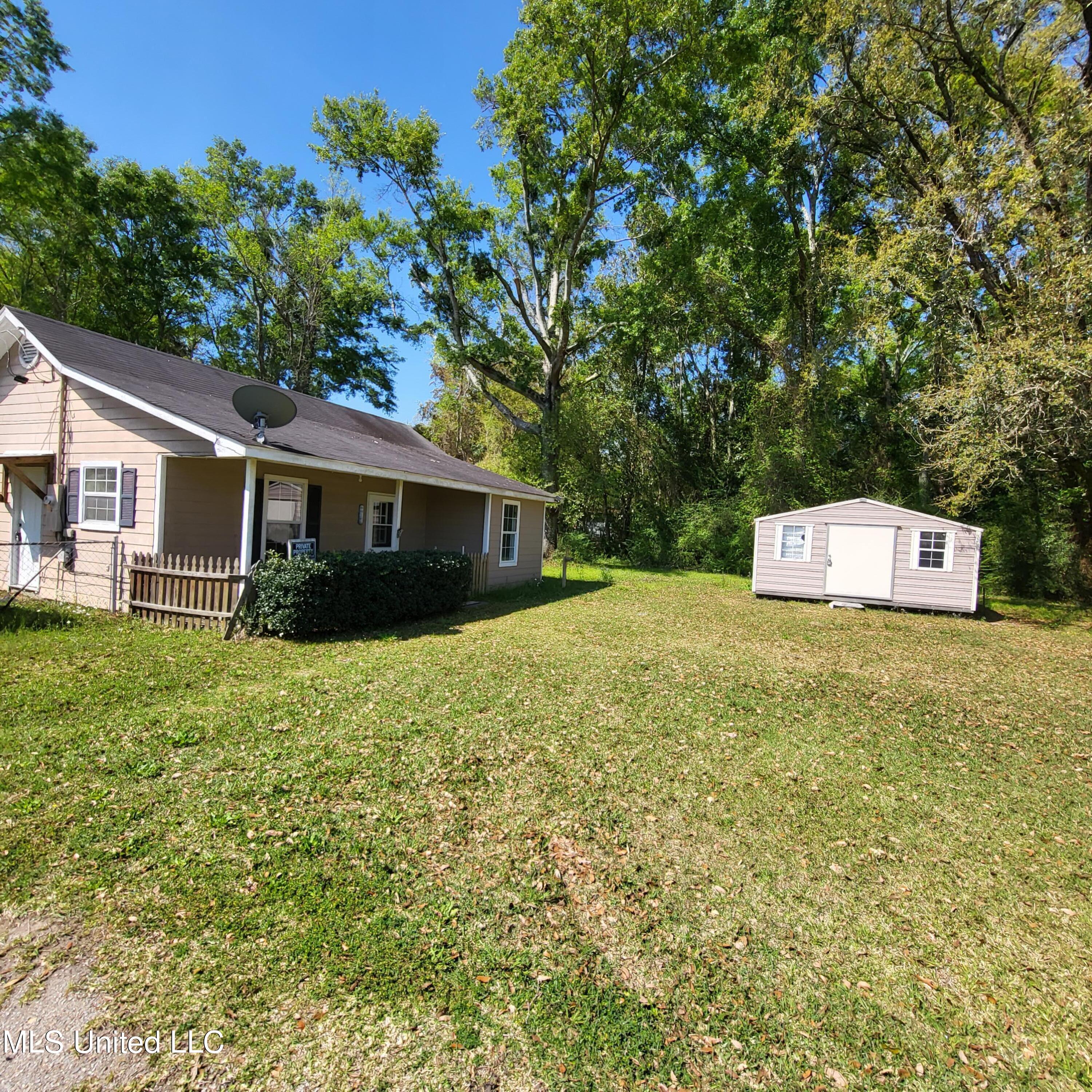 8804 Frank Snell Road Moss Point, MS 39562 - Photo 15 of 18 20220404_104804