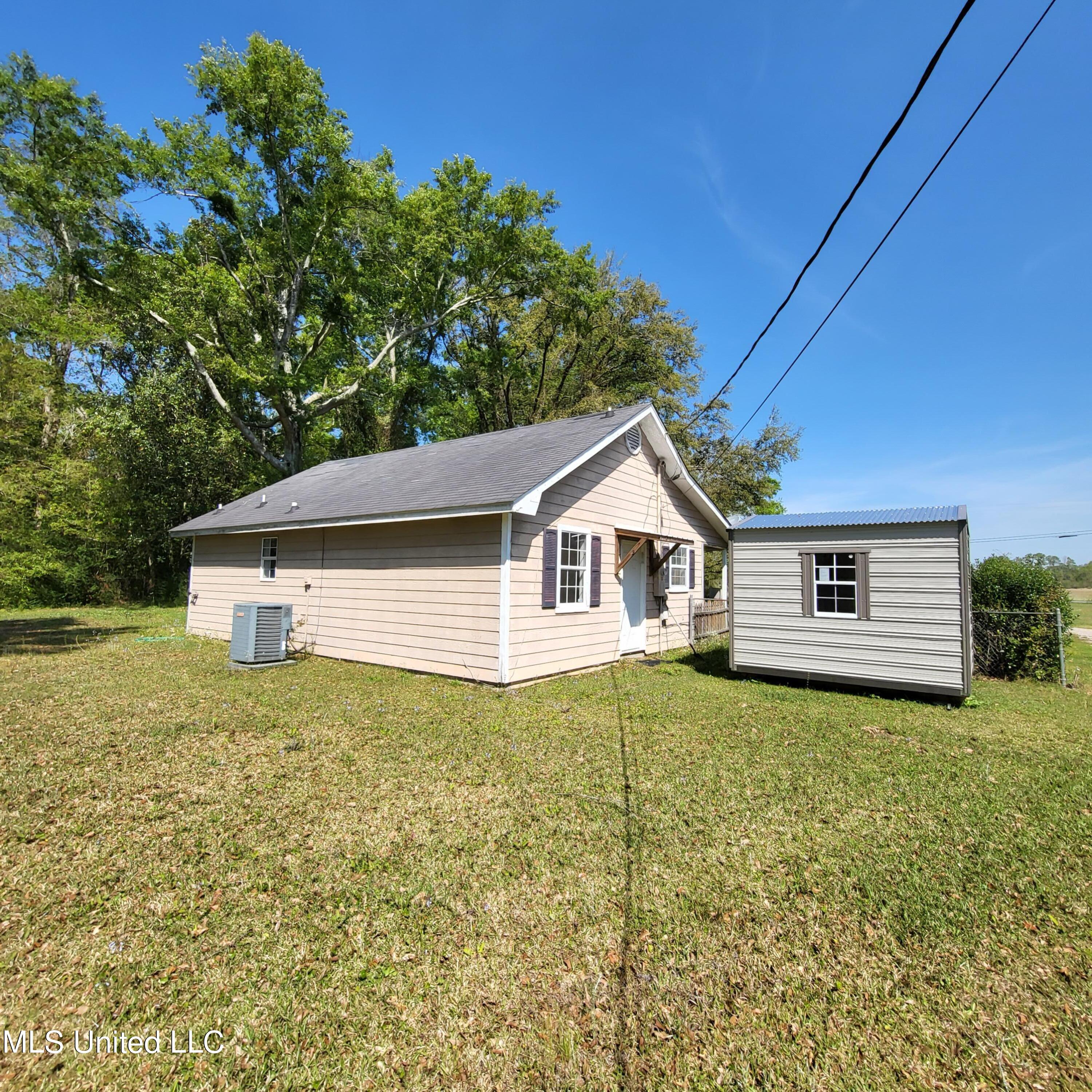 8804 Frank Snell Road Moss Point, MS 39562 - Photo 16 of 18 20220404_104845