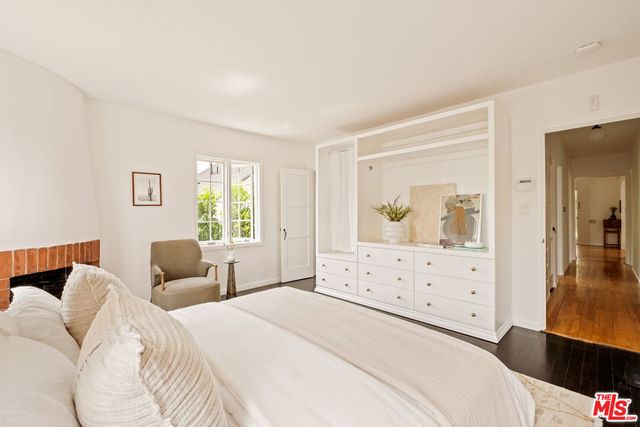 $2,090,000 | 1068 Queen Anne Place, Los Angeles, CA 90019