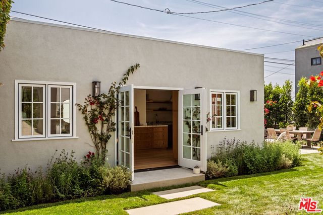 $2,090,000 | 1068 Queen Anne Place, Los Angeles, CA 90019