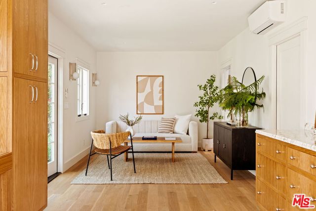 $2,090,000 | 1068 Queen Anne Place, Los Angeles, CA 90019