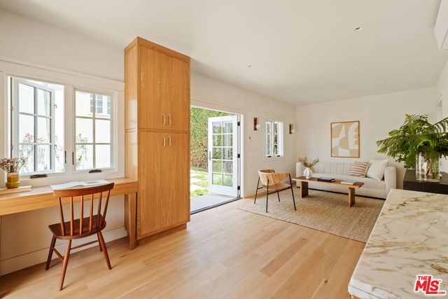 $2,090,000 | 1068 Queen Anne Place, Los Angeles, CA 90019