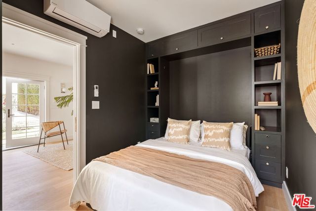 $2,090,000 | 1068 Queen Anne Place, Los Angeles, CA 90019